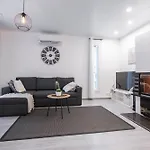 Kodikas Paritalohuoneisto * Rovaniemi